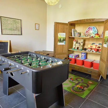 Сasa de vacaciones Luxury Holiday In Mettet With An Indoor Swimming Pool And Sauna *